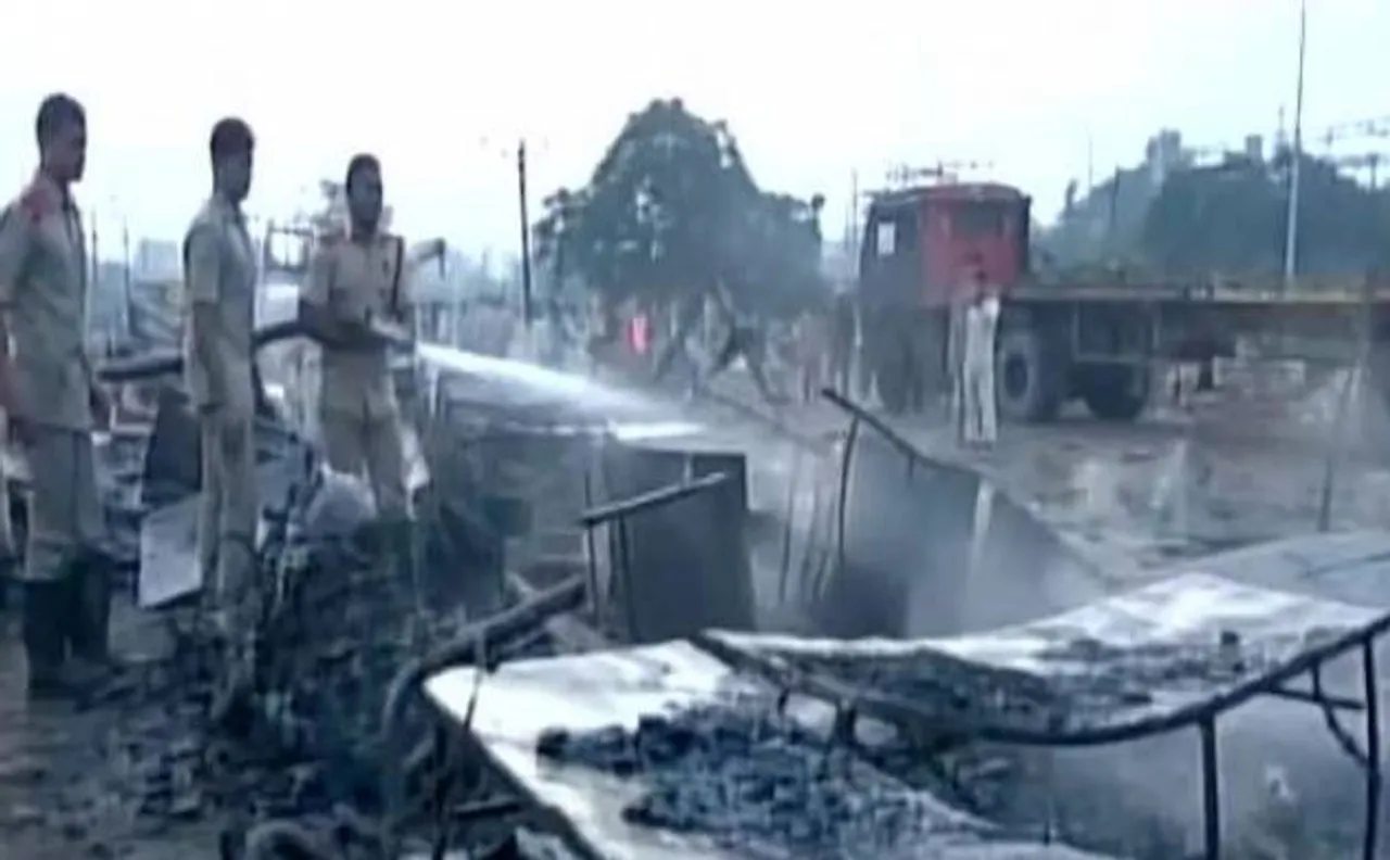 Fire breaks out in Odisha's Rourkela after short circuit in firecracker shop; 1 dead 3 injured