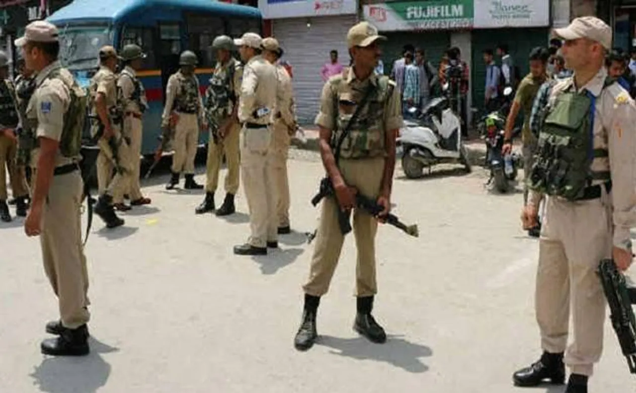 Srinagar: Army jawan beaten up by mob on suspicion of braid chopping