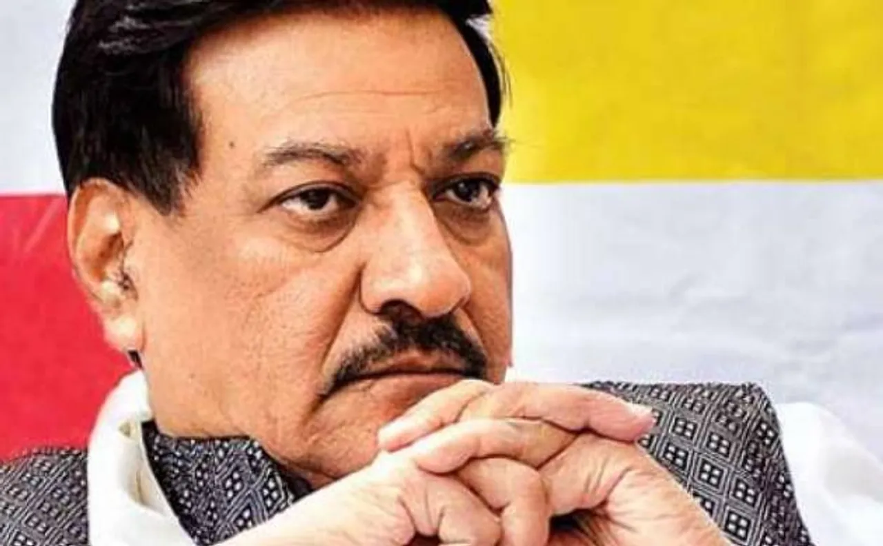 Maharashtra: Prithviraj Chavan hits out at govt over demonetisation, GST