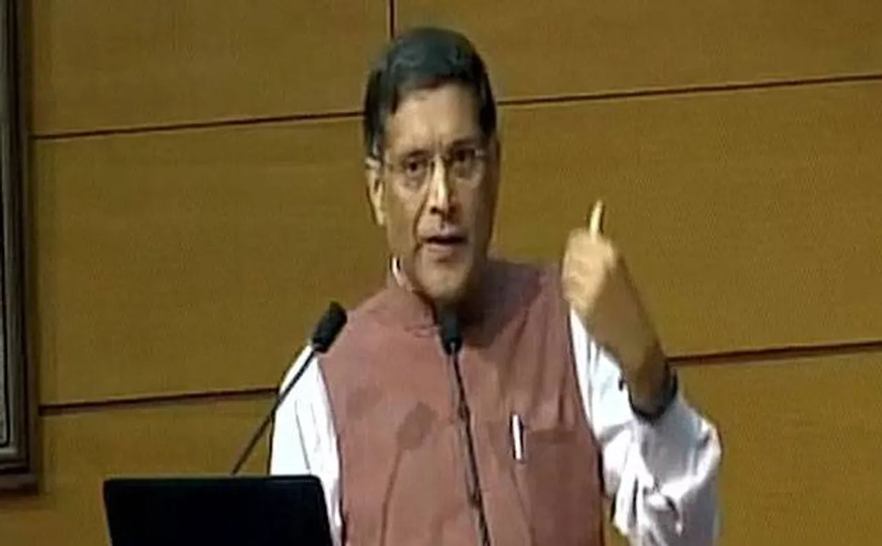 India should have 5-7 large banks ideally: CEA Arvind Subramanian 