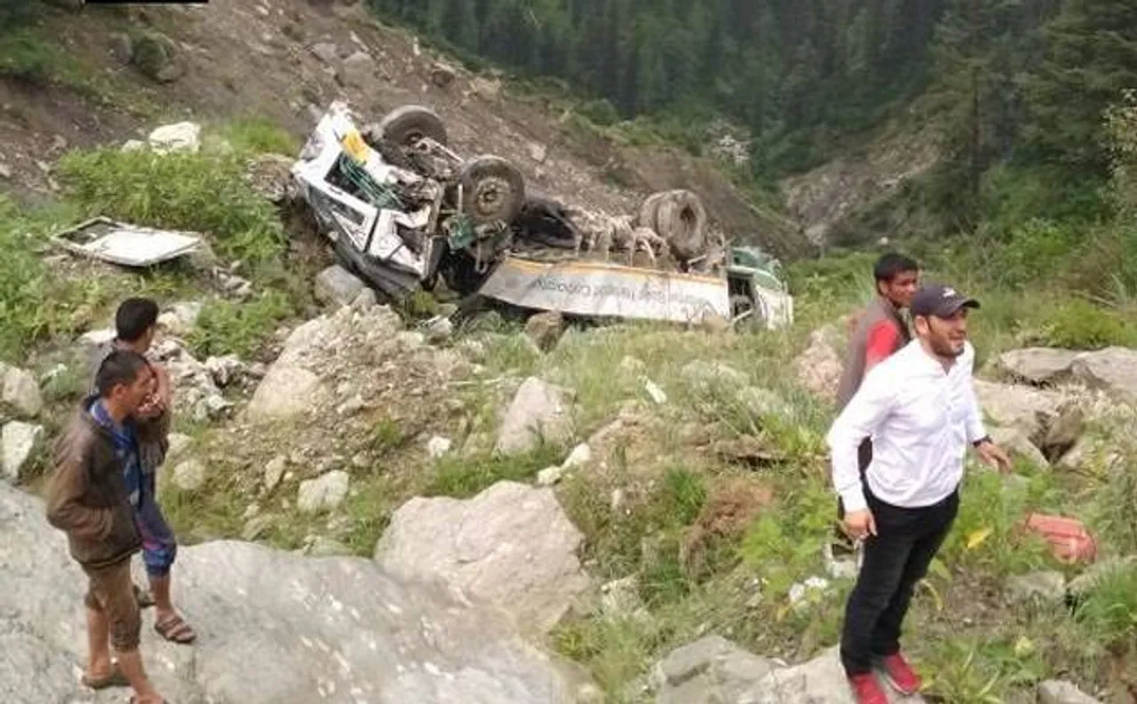 Himachal Pradesh: 3 killed, 18 injured in bus accident on Hindustan-Tibet National Highway