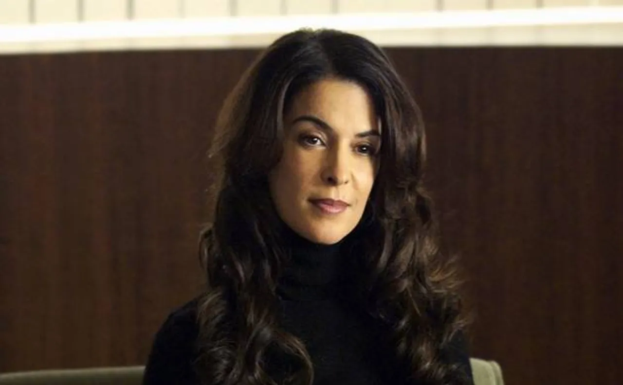 Annabella Sciorra accuses Harvey Weinstein of violently raping her