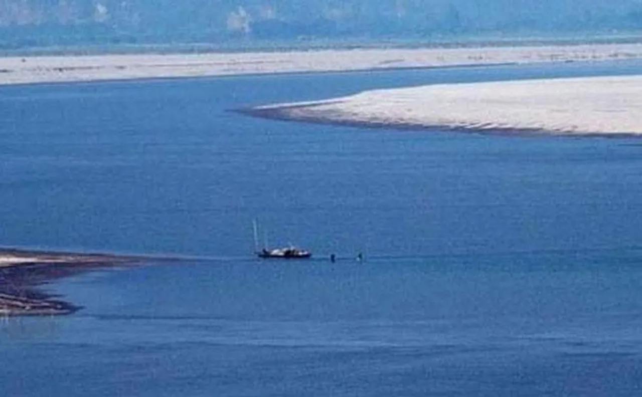 China mulls 1000 km tunnel to divert water from Brahmaputra river