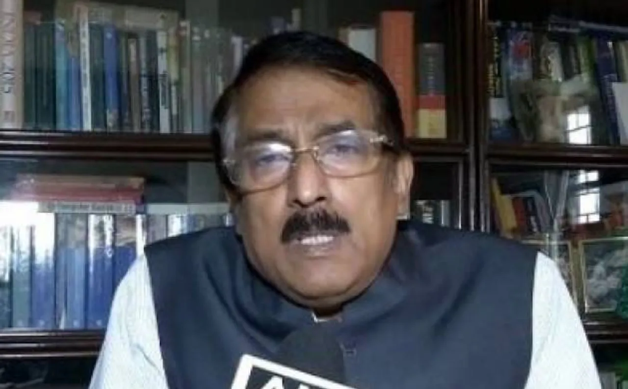Congress alleges Sri Sri Ravi Shankar representing 'govt interests' in Ayodhya dispute
