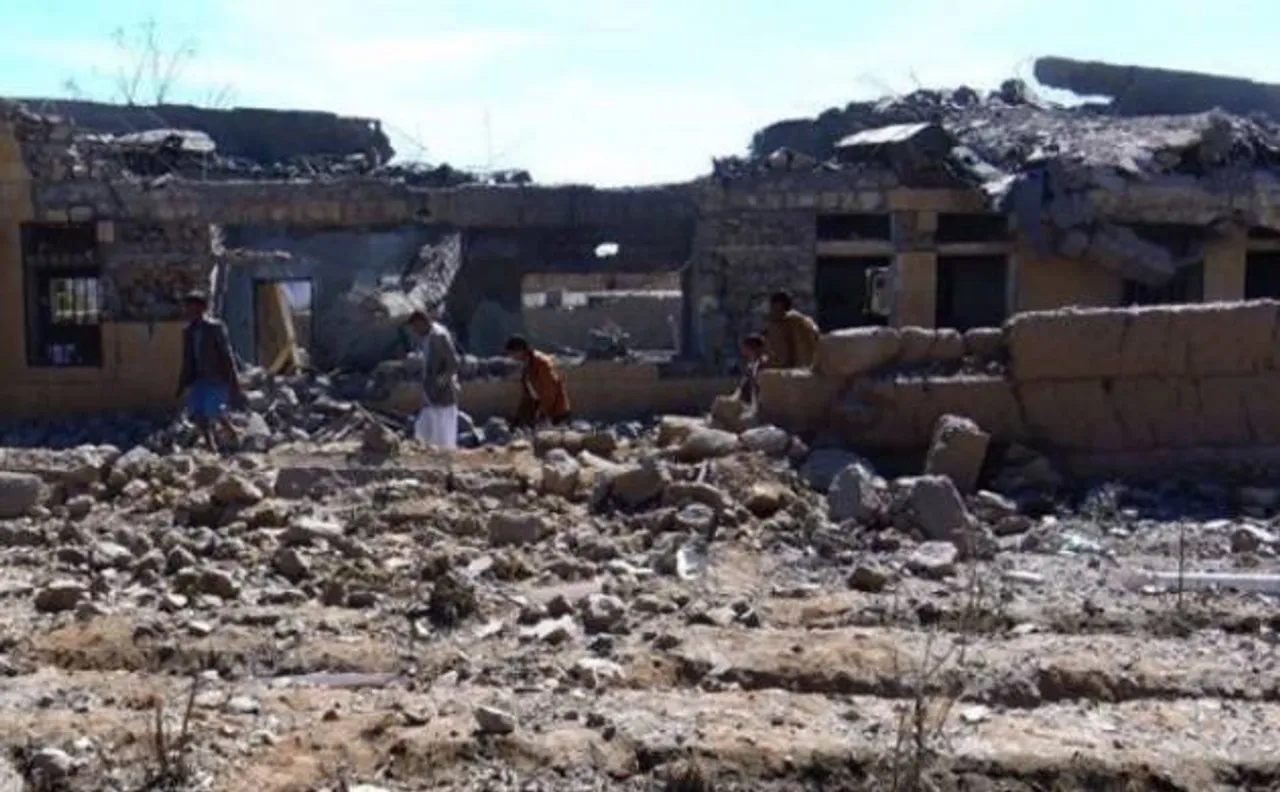 Yamen: Suicide bomber strikes security HQ in Aden