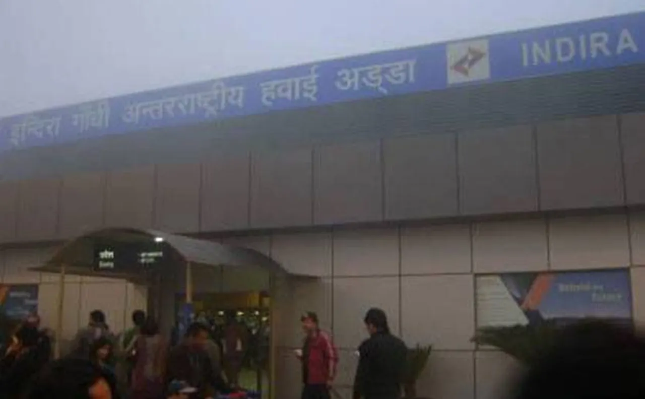 Dense smog hampers visibility, operations at Delhi airport; 300 flights delayed
