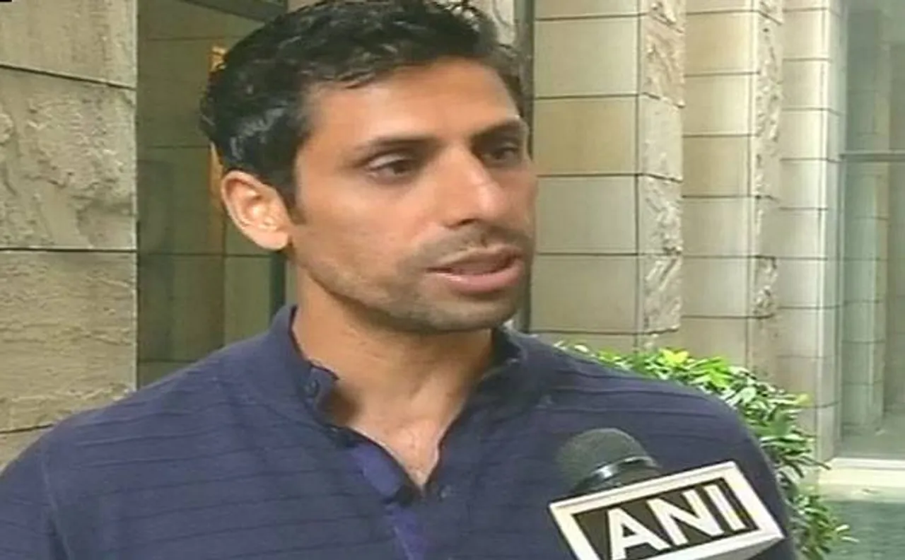 Ashish Nehra showers praise on MS Dhoni and Virat Kohli, says Indian cricket is in safe hands