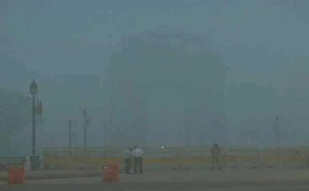 India, Pakistan need to collaborate to deal with smog: Pak minister