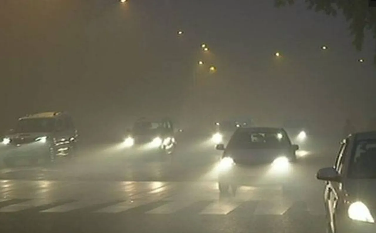 Air Pollution: Dense smog engulfs Delhi-NCR, air quality worsens