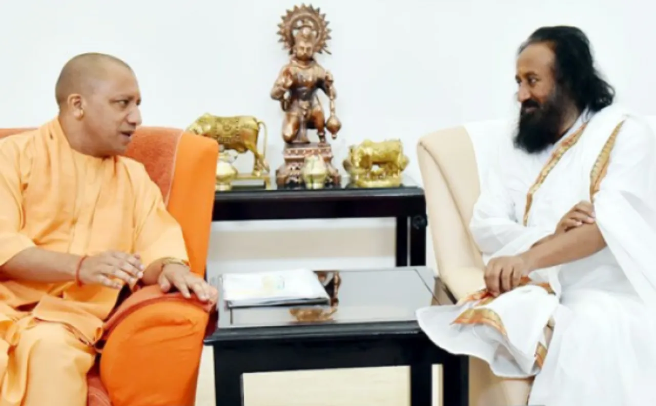 Ayodhya dispute: Sri Sri Ravi Shankar meets UP Chief Minister Adityanath, akhada leaders in Lucknow