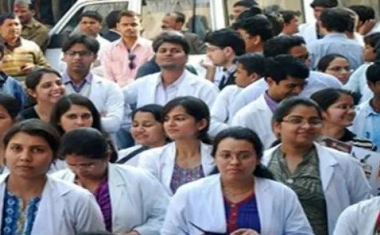 KPME act row: Bengaluru doctors go on indefinite strike, CM Siddaramaiah ready for talks