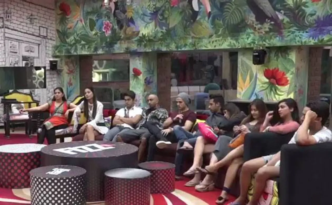 Bigg Boss 11: Confirmed! This celebrity contestant gets ELIMINATED from Salman Khan's show