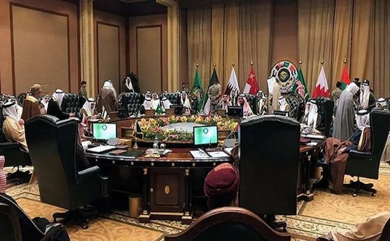 UAE forms new economic and partnership group with Saudi Arabia, separate from Gulf Cooperation Council