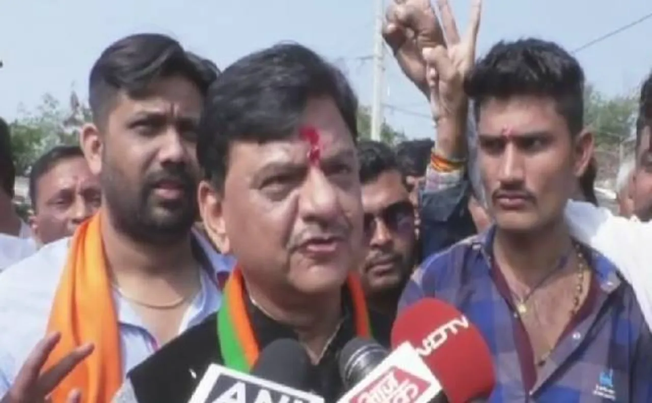 Gujarat Election: BJP candidate sparks row, says 'need to reduce topi and daddhiwalas'
