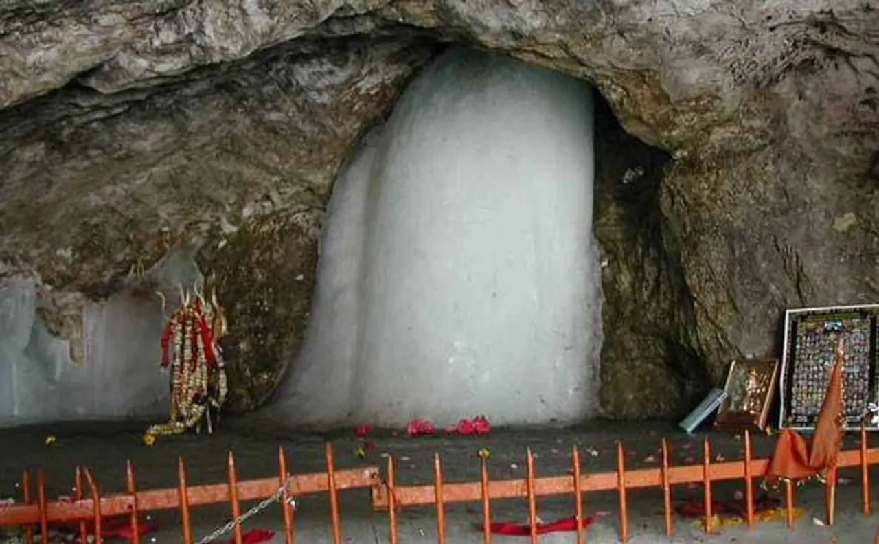 No ringing bells, mantras at Amarnath cave as NGT declares it 'silence zone'