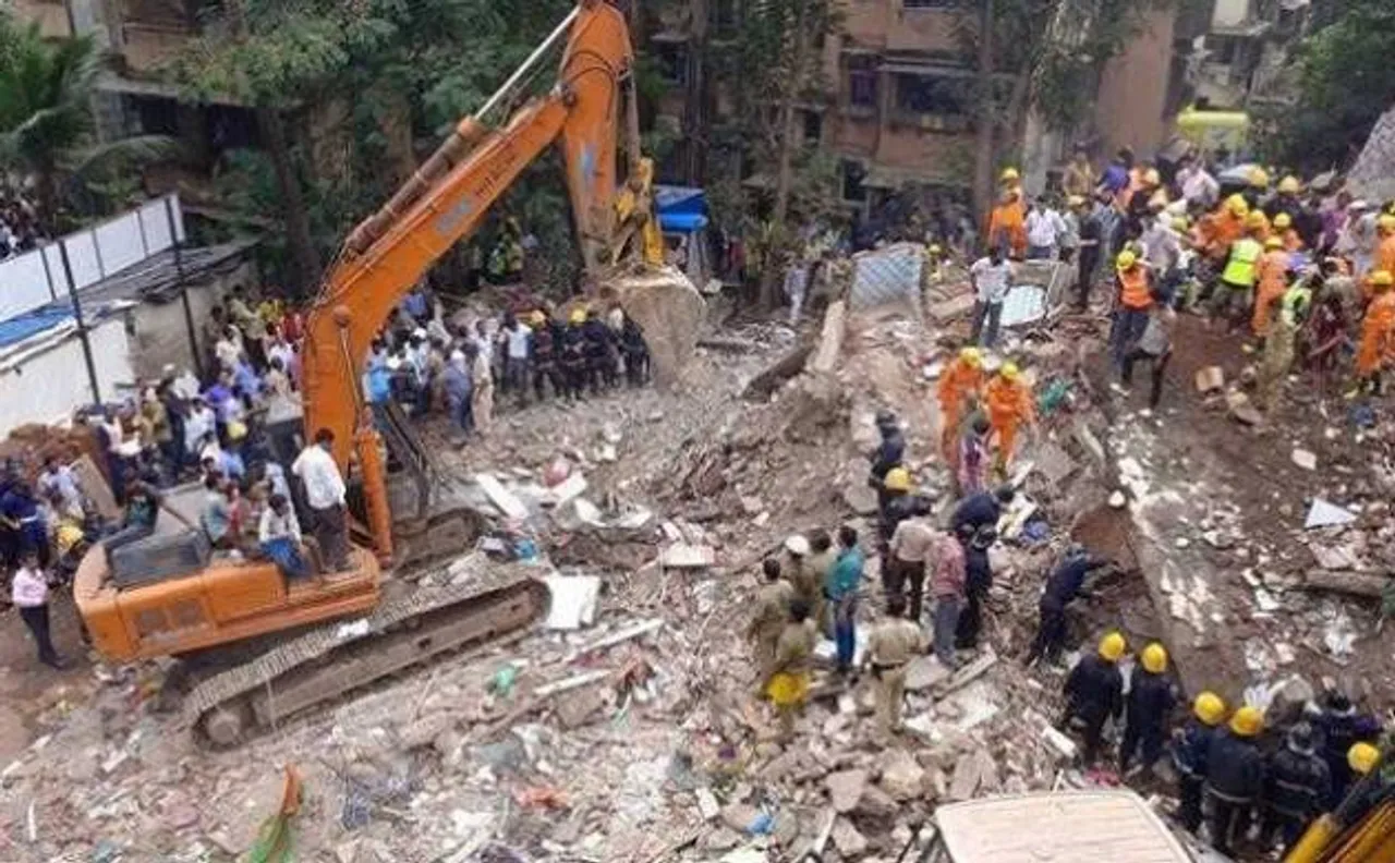 Mumbai: Three dead, one missing in building collapse at Zaveri bazaar area, rescue operation underway