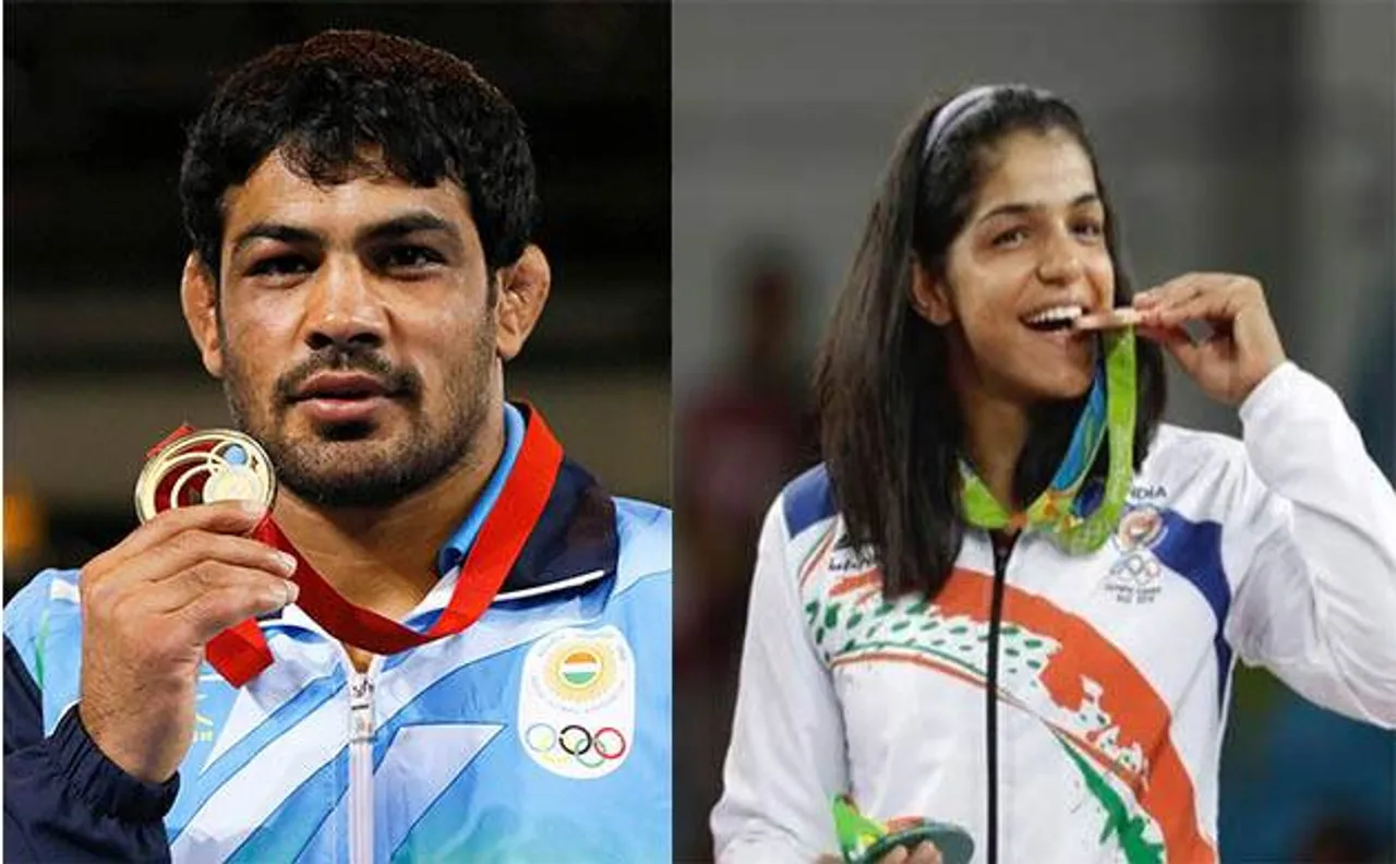 Sushil Kumar, Sakshi Malik win gold at Commonwealth Wrestling