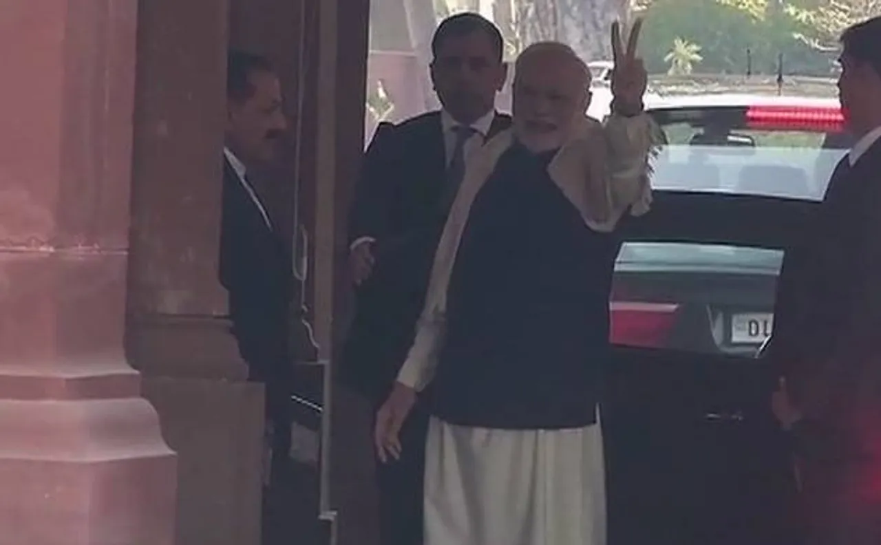 Watch | Gujarat, Himachal election results 2017: PM Modi flashes victory sign in Parliament