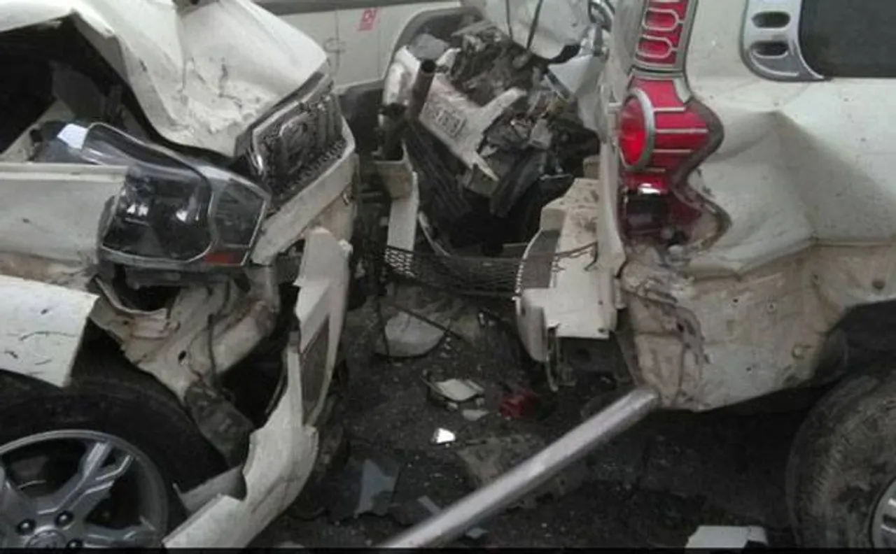 Dense fog leads to car pile-up on Lucknow-Agra Expressway injuring over a dozen