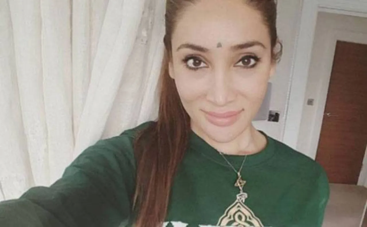 I should probably do condom ad dressed as spiritual nun: Sofia Hayat