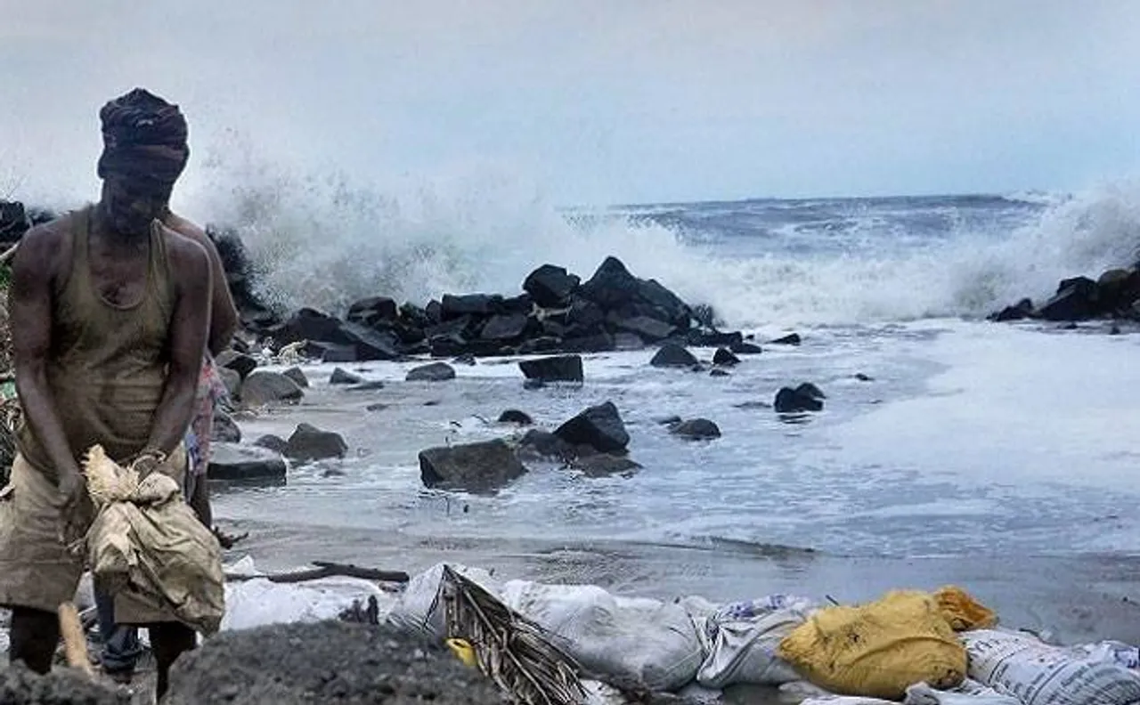 Central aid of Rs 133 crore for Cyclone Ockhi-hit Kerala