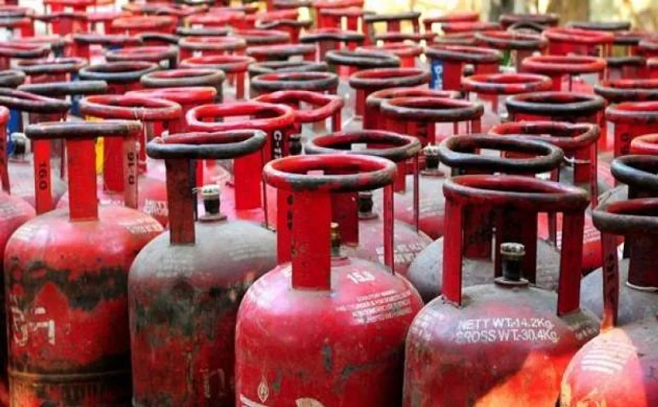 Govt takes back LPG price hike order after 'contrary' signal