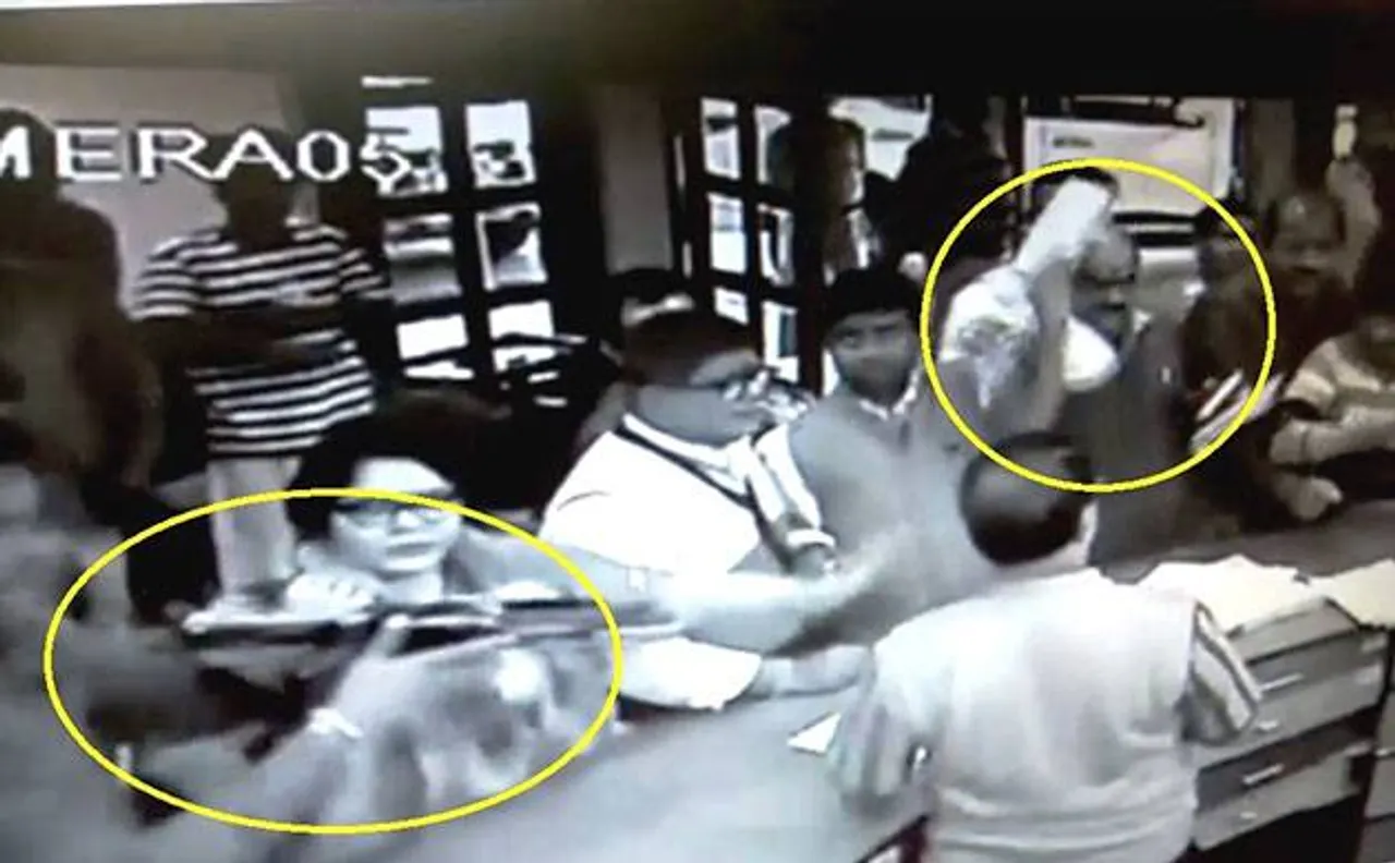 VIDEO | Bihar minister gets in scuffle with hotel staff in Bengal, CCTV footage captures the incident