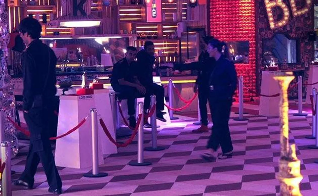 Bigg Boss 11: THESE two contestants all set to become â€˜thievesâ€™ for ticket to finale (watch video)