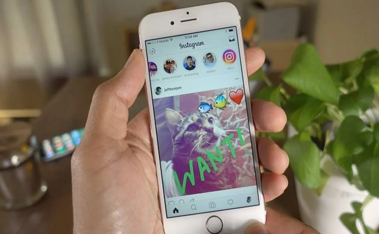 Instagram's new feature allows users to post stories directly on WhatsApp