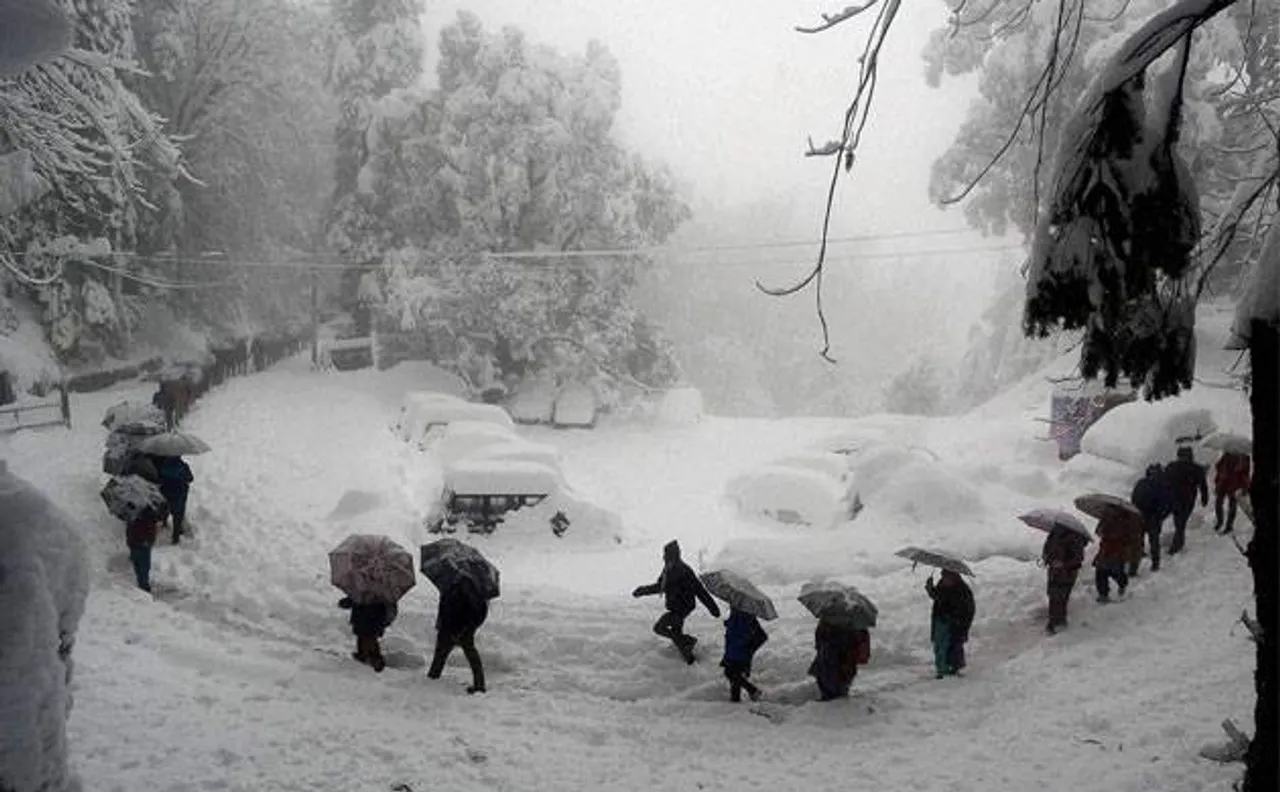 13 killed in heavy snow storms, alert for blizzards in China