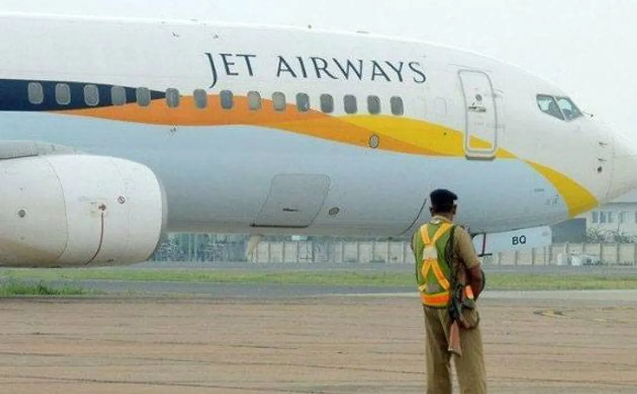 Jet Airways crew arrested for smuggling foreign exchange