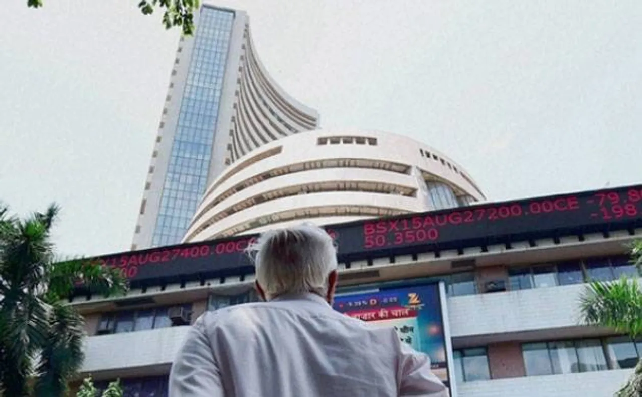 Sensex hits 35,000 mark as IT stocks lead gains