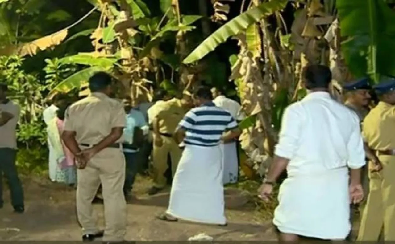 Kerala woman strangles 15-year-old son for â€˜teasingâ€™, sets body on fire