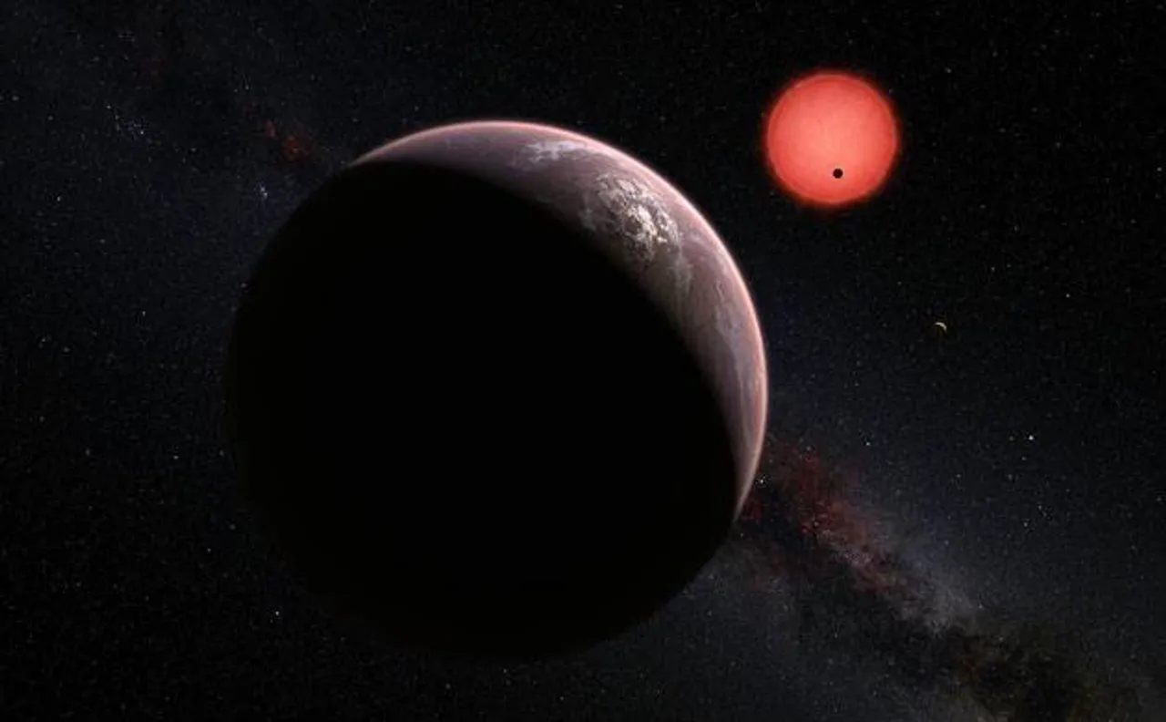 DISCOVERED! New TRAPPIST-1 solar system has two planets that could possess life
