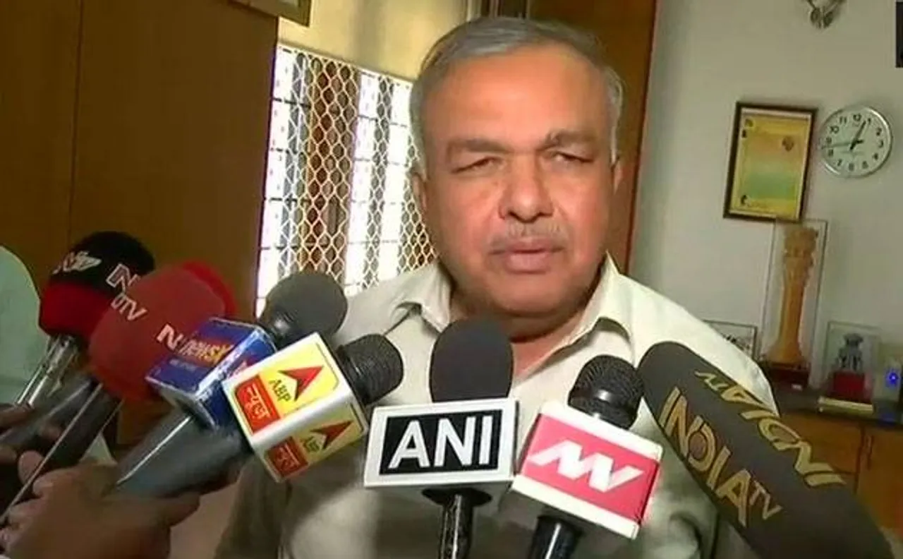 BJP must take English lessons, says angry Karnataka minister