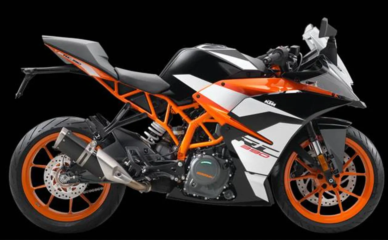 KTM introduces RC 390 R and SSP300 kits with Limited Edition offer