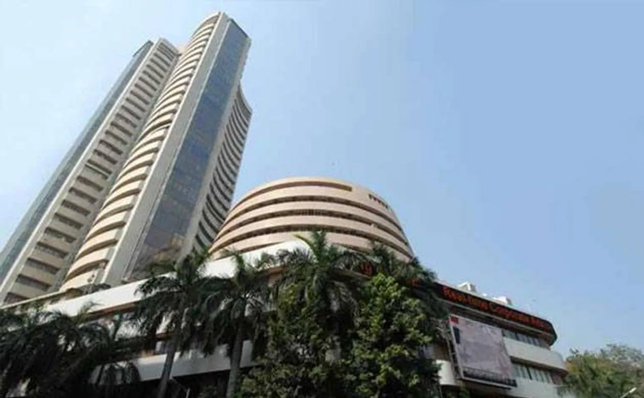 Sensex crashes 840 pts on Budget woes, Nifty below 10,800