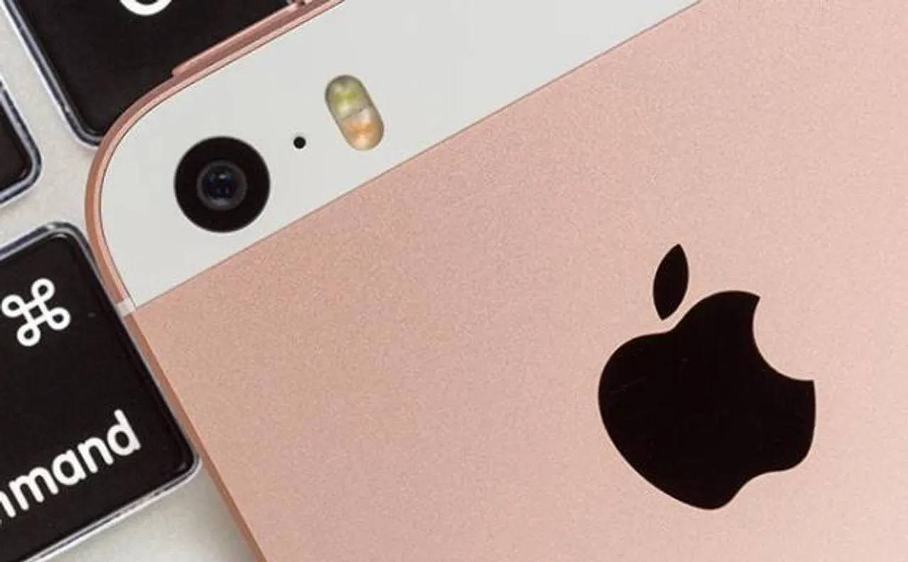 Apple delivers record profit, seeks to allay iPhone X fears
