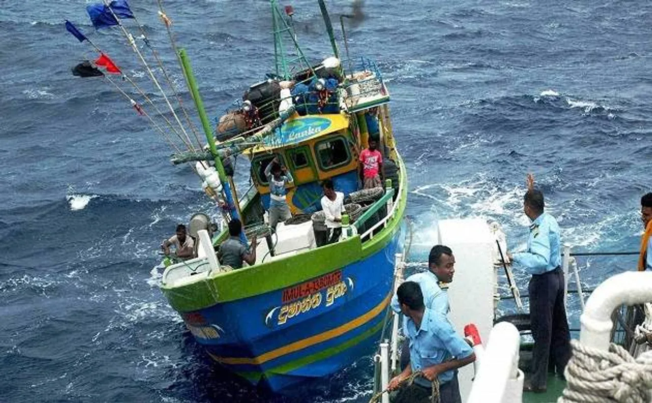 Two Indian nationals held by Sri Lankan Navy for smuggling heroin