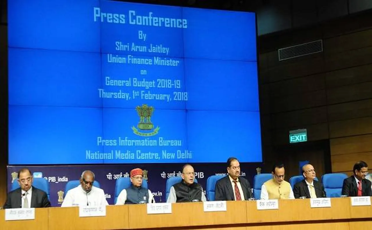 Bring DGFT under finance ministry, writes IRS officers' body to FM Jaitley 