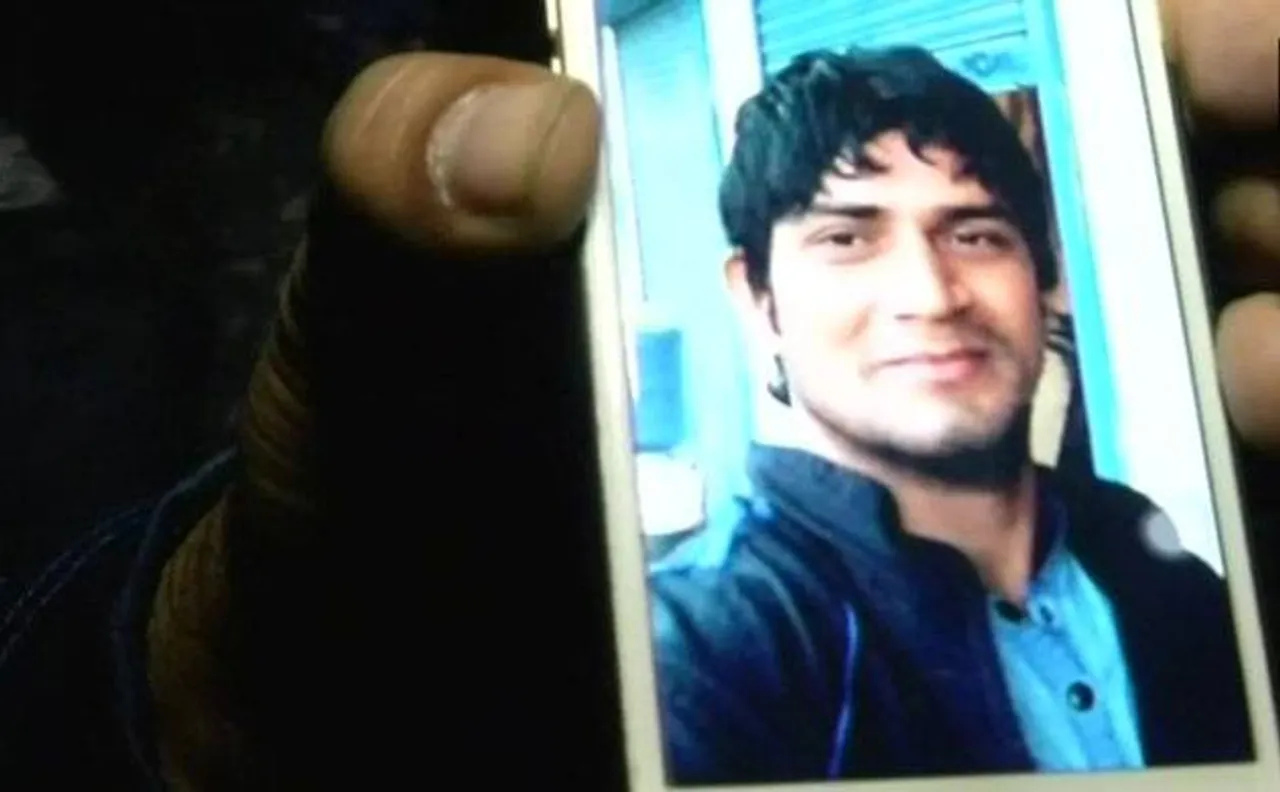 Two youths shot by cops WITHOUT REASON in Noida