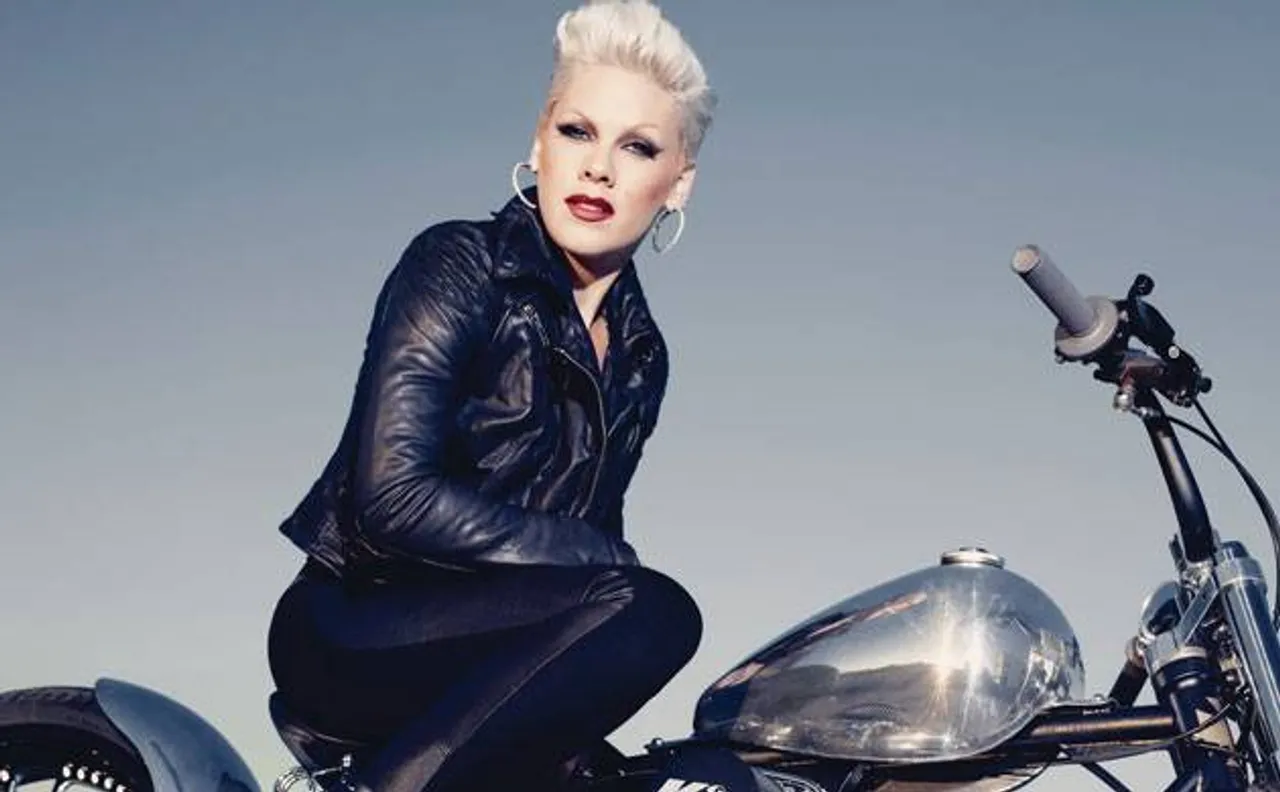 Pink down with flu before rendition of The Star-Spangled Banner at Super Bowl