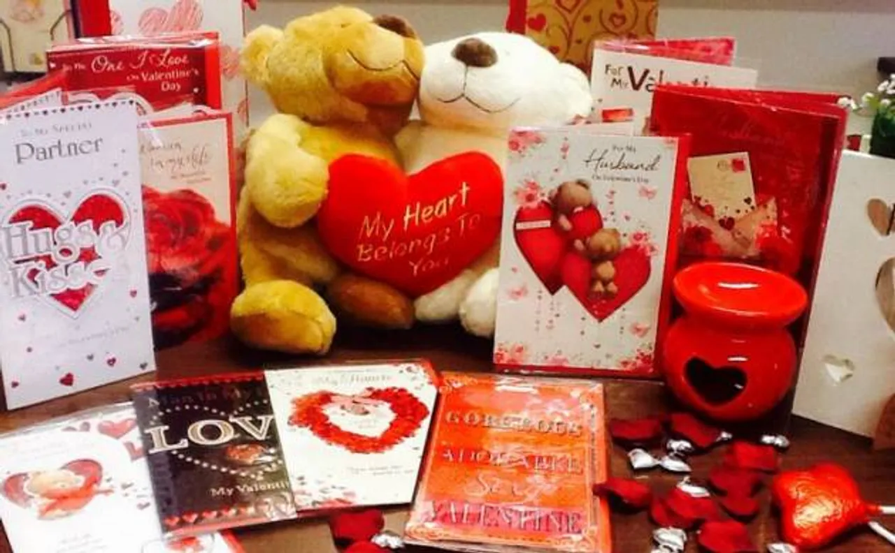 Don't roam inside campus on Valentine's Day, Lucknow University diktat to students