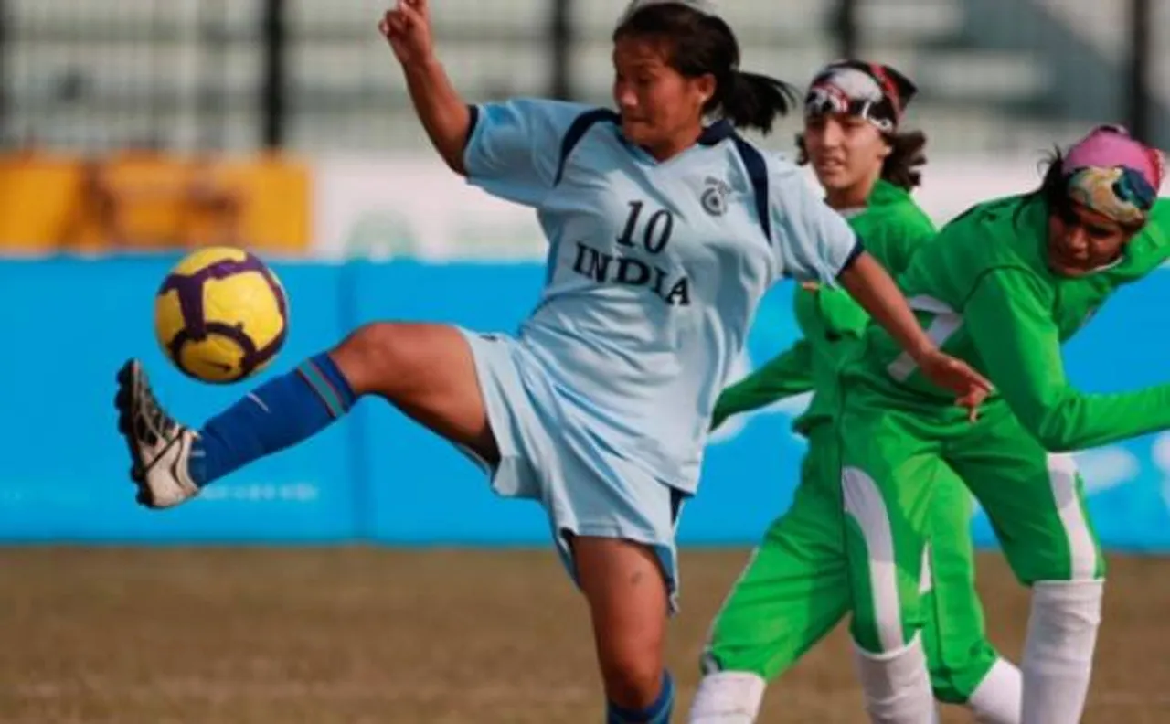Tamil Nadu beat Manipur 2-1 to clinch maiden Sr Women's National Football Championship