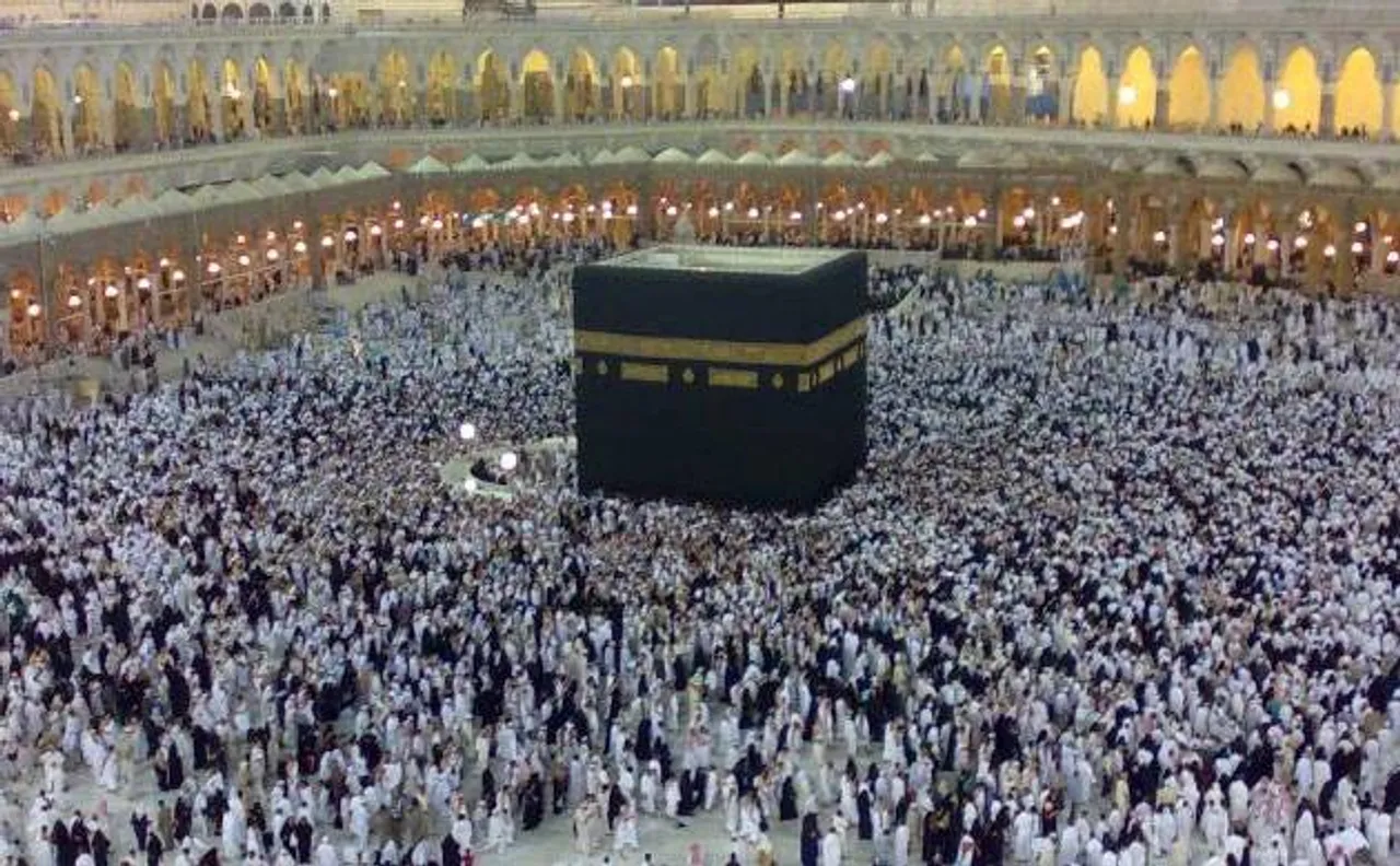 Pakistan to send transgenders as Haj volunteers