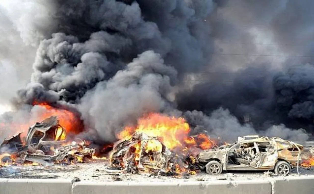 Syria regime pounds rebel enclave, sends fighters to face Turkey