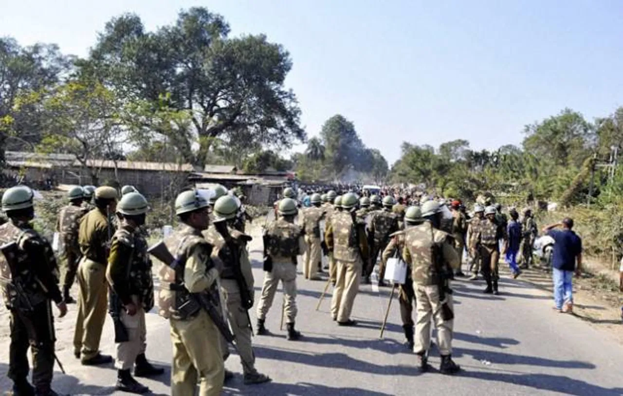 Armed SSB men 'free' murder accused officer from police custody