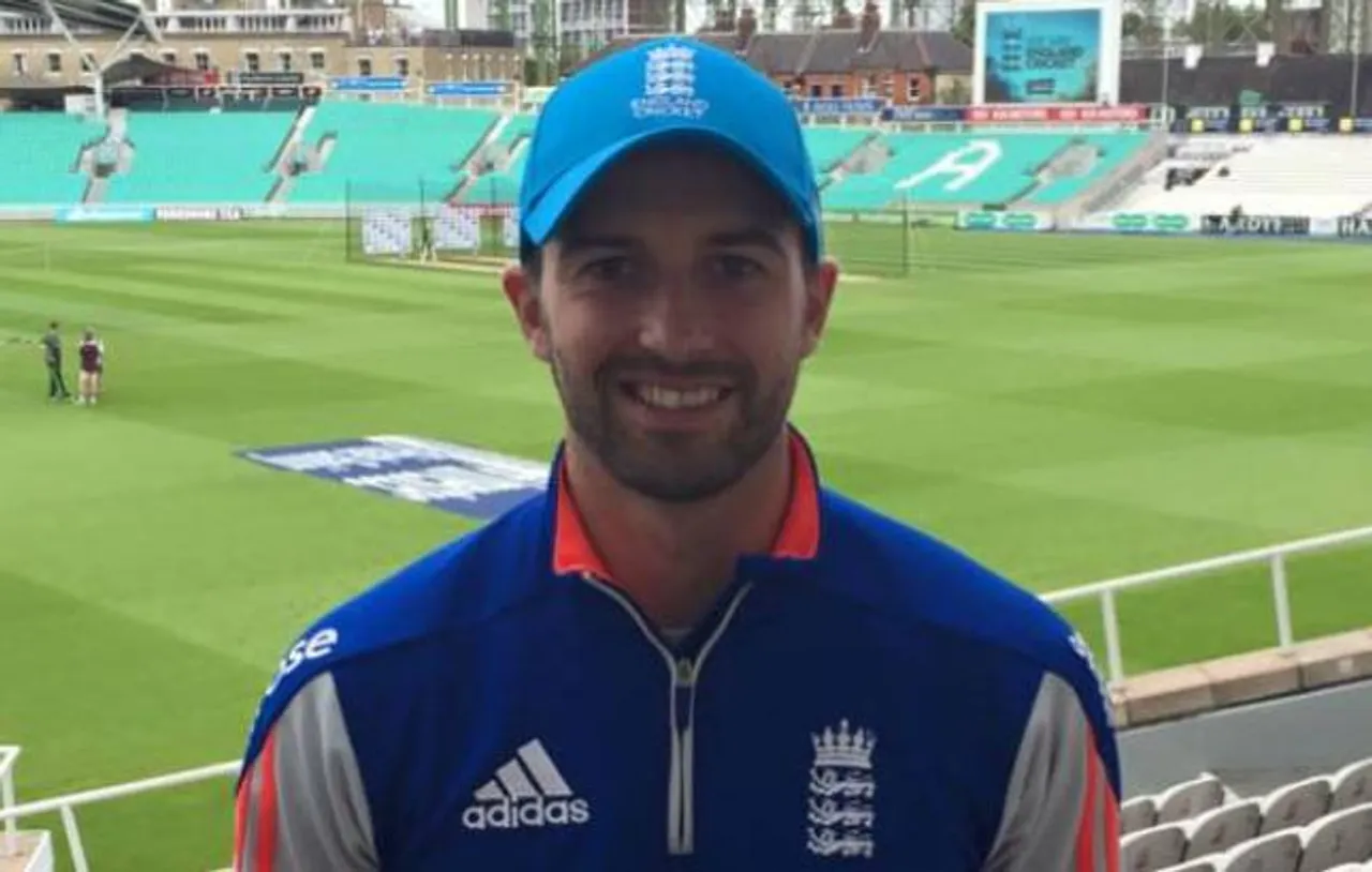 I want to pick brains of Dhoni and Bravo: Wood