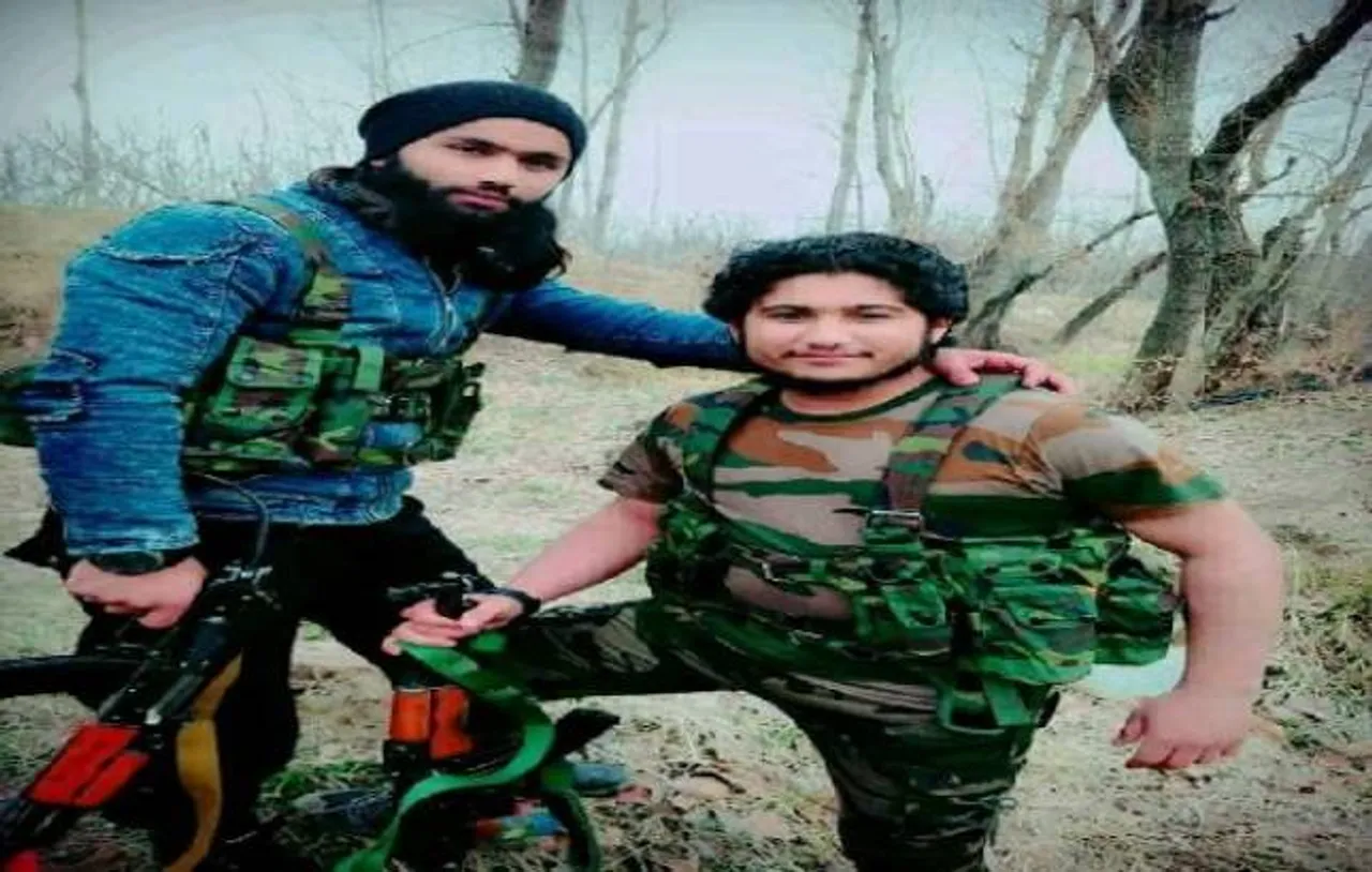 In Video, escaped Pakistani terrorist Naveed Jutt seen with Hizbul terrorists in Kashmir