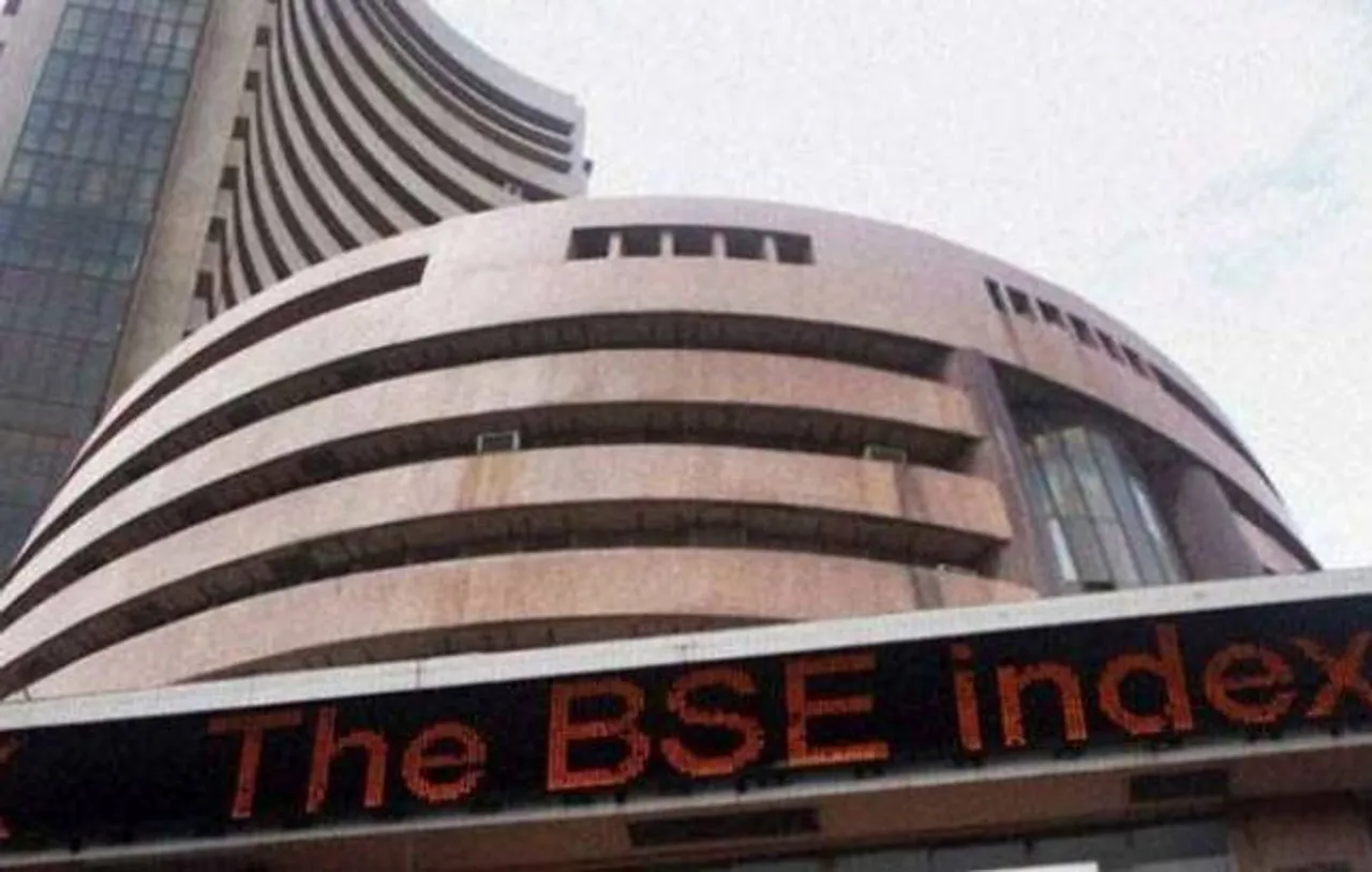 Sensex tanks 284 points, ends in red for sixth day